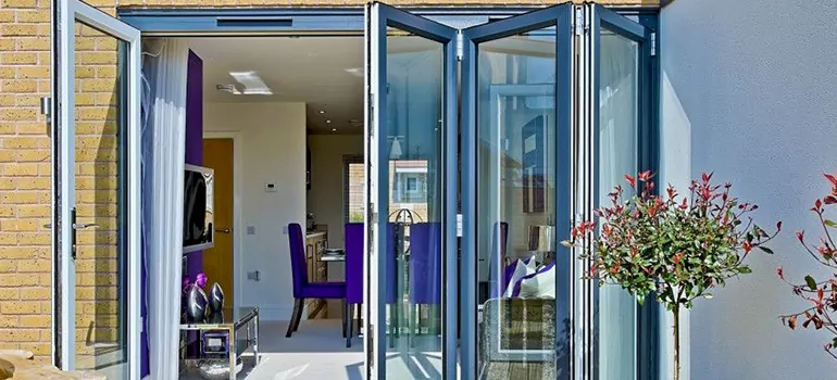 Commercial Door Glass Repair in Seminole, FL